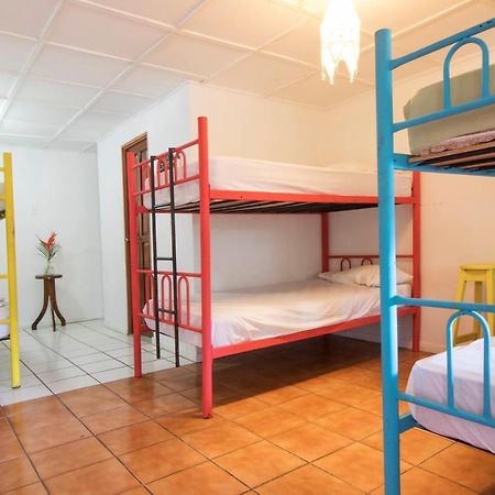 Beds On Bohio Hostel Jacó Exterior foto